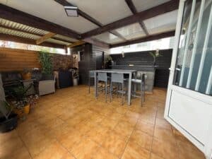 A vendre – Maion sur 2 niveaux secteur sud ( Mont Vert )