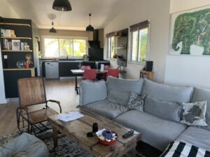 APPARTEMENT F4 MEUBLE TERRE SAINTE