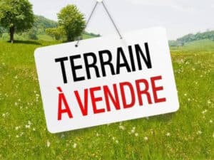 Terrain nu – Centre ville des Avirons